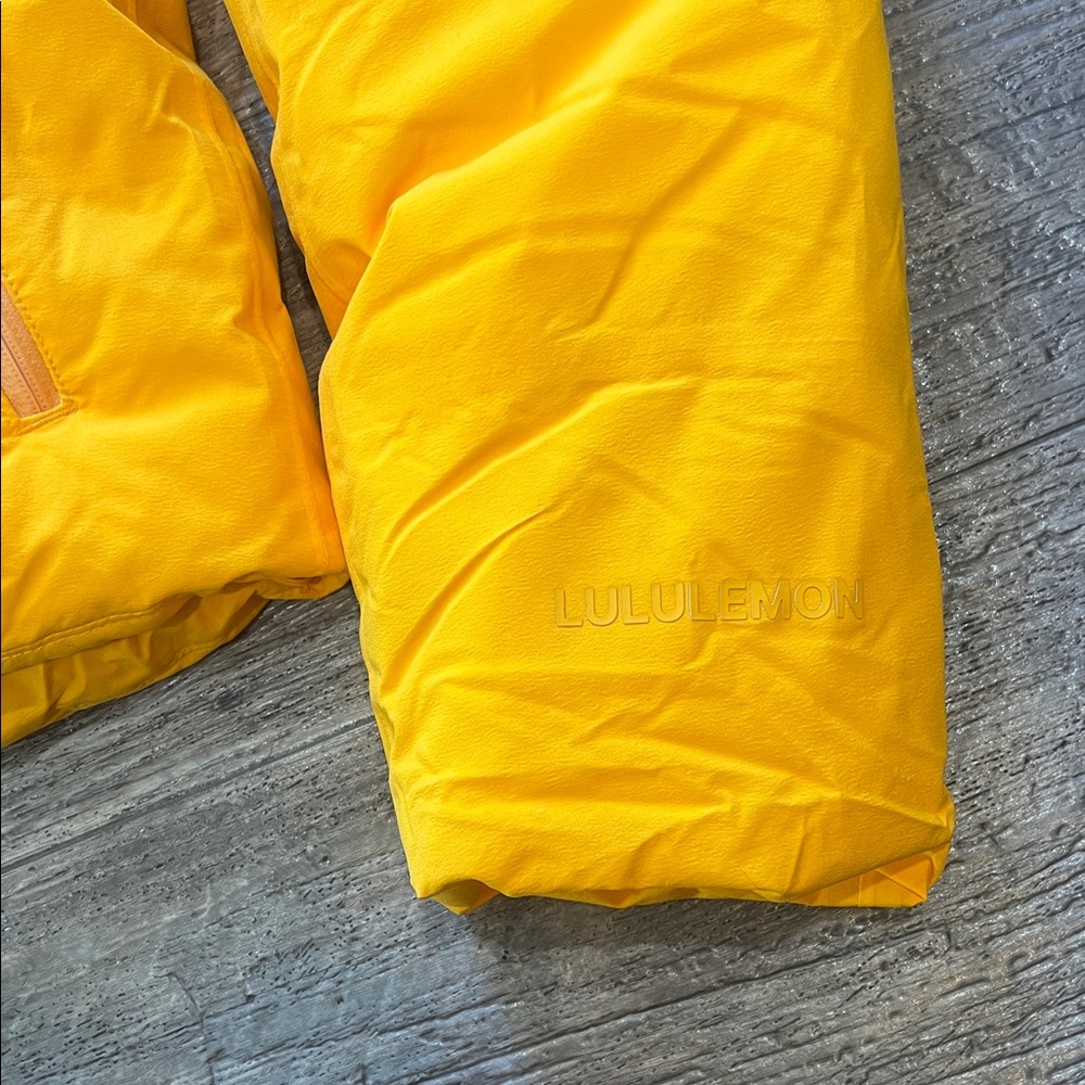 Lululemon Slush Hour Hooded jacket - Picture 3 of 10
